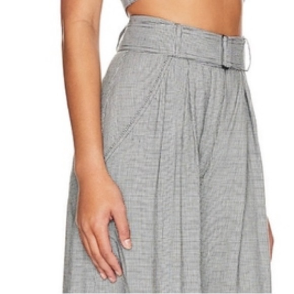 House of Harlow 1960 Pleated Front Wide Leg Houndstooth Trouser - Picture 5 of 12